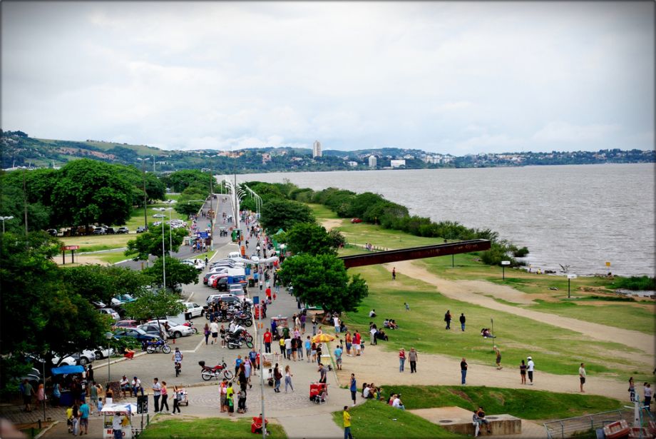 A Brazilian City’s Dilemma: How Urban Should a Waterfront Be?